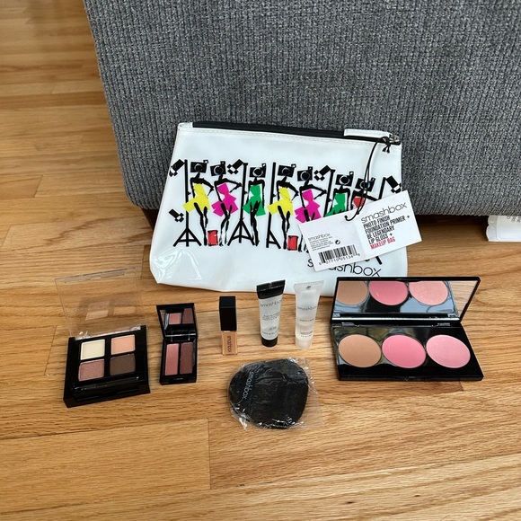 Smashbox makeup and cosmetics bag